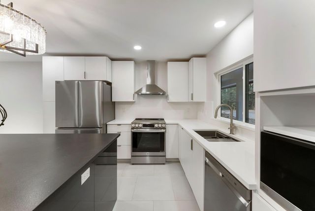 2610 N Red Cedar Circle, The Woodlands, TX 77380