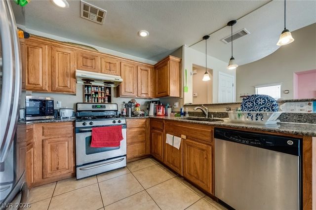 8166 Royal Lilly Court, Las Vegas, NV 89139