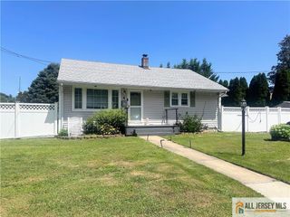 4 Burnham Road, East Brunswick, NJ 08816