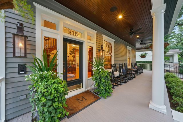 215 Bayland Avenue, Houston, TX 77009