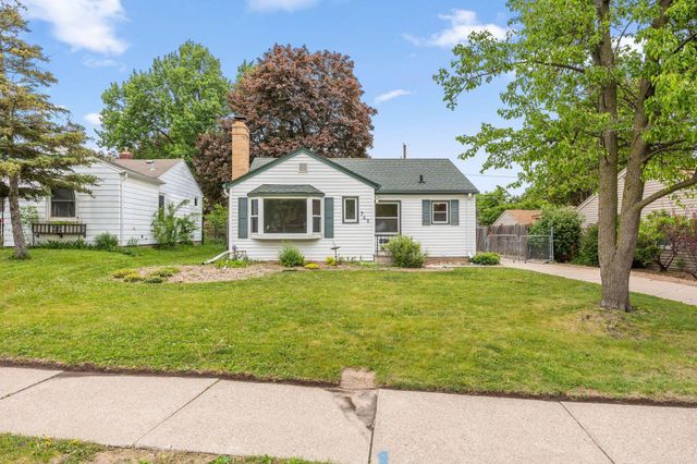 749 Cottage Avenue W, Saint Paul, MN 55117