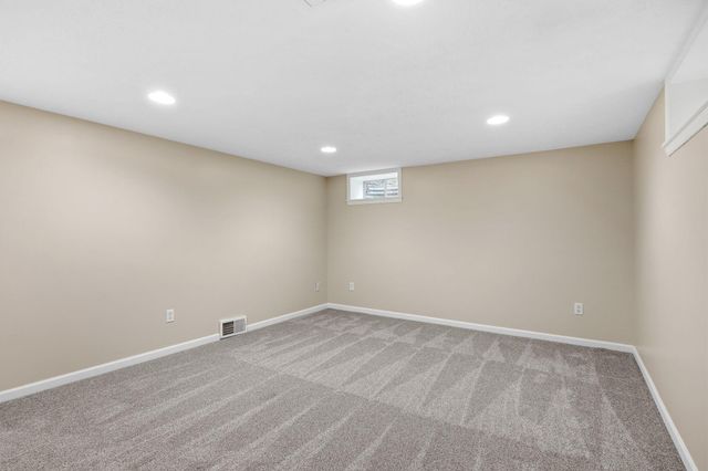 749 Cottage Avenue W, Saint Paul, MN 55117