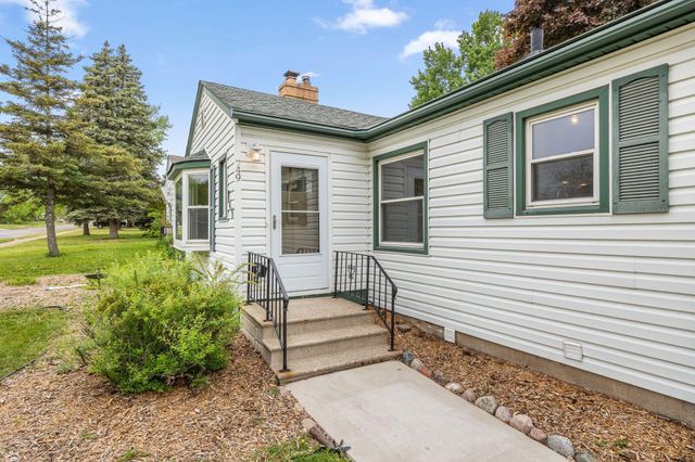 749 Cottage Avenue W, Saint Paul, MN 55117