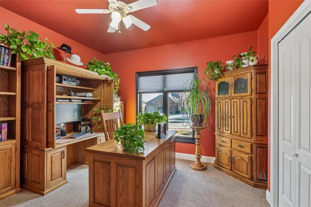 16223 Tanglewood Drive, Urbandale, IA 50323