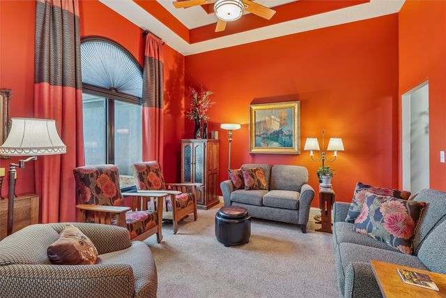 16223 Tanglewood Drive, Urbandale, IA 50323