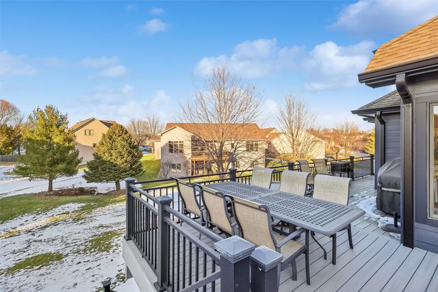 16223 Tanglewood Drive, Urbandale, IA 50323