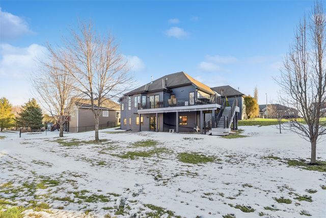 16223 Tanglewood Drive, Urbandale, IA 50323