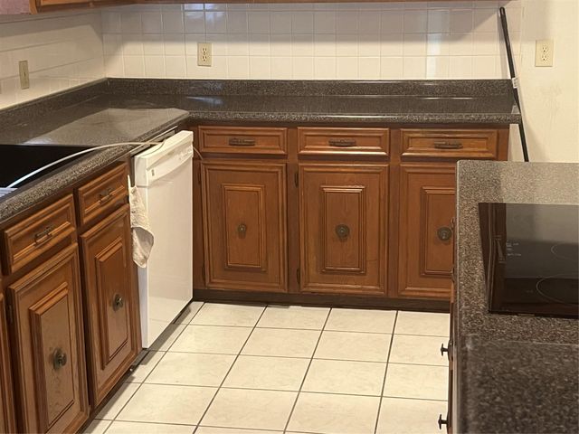 16454 Hickory Knoll Drive, Houston, TX 77059