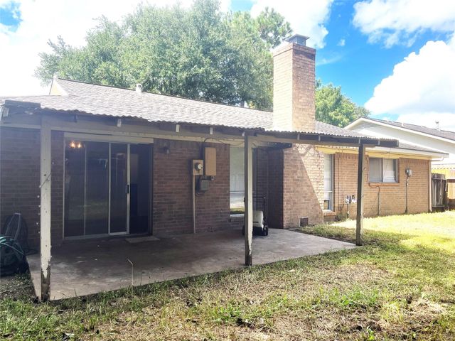16454 Hickory Knoll Drive, Houston, TX 77059
