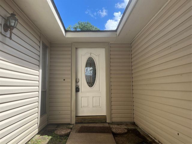 16454 Hickory Knoll Drive, Houston, TX 77059