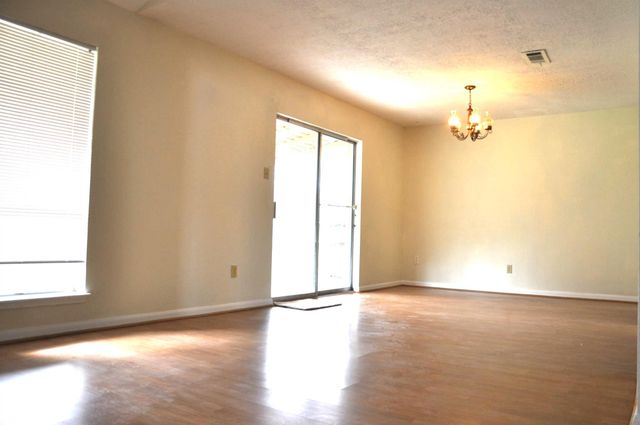 16454 Hickory Knoll Drive, Houston, TX 77059