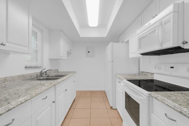 2604 LEMON TREE LANE C, Orlando, FL 32839