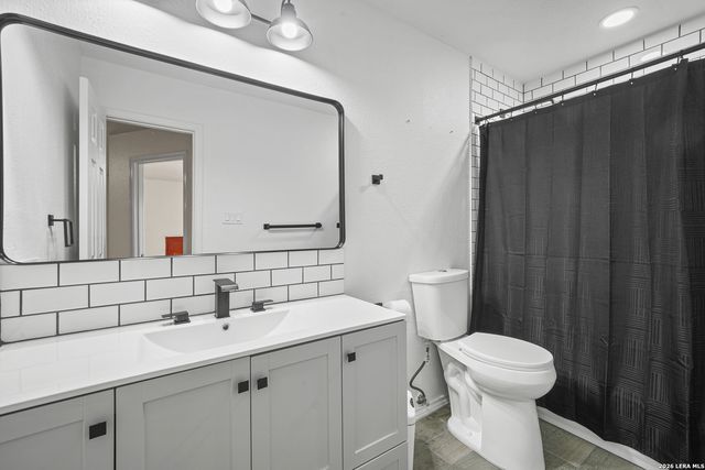 5806 VALPARAISO WAY, San Antonio, TX 78249
