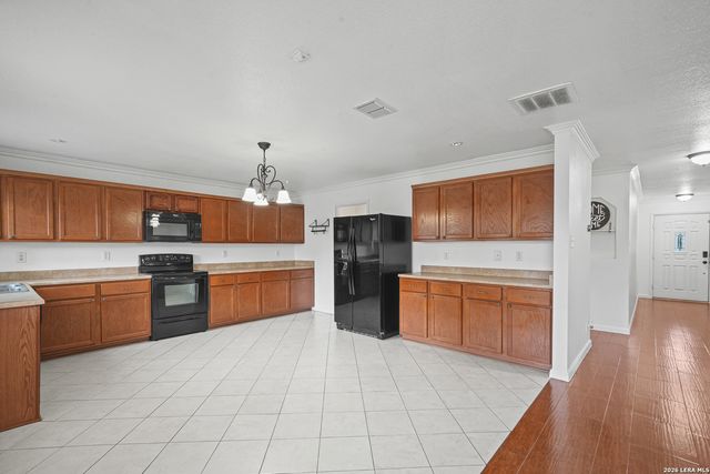 5806 VALPARAISO WAY, San Antonio, TX 78249