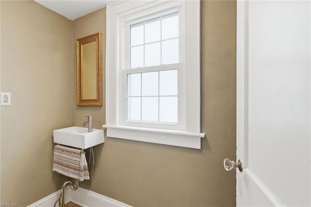 5803 Upper Brandon PL, Norfolk, VA 23508