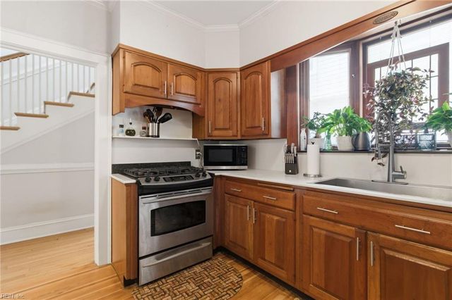 5803 Upper Brandon PL, Norfolk, VA 23508