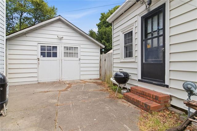 5803 Upper Brandon PL, Norfolk, VA 23508