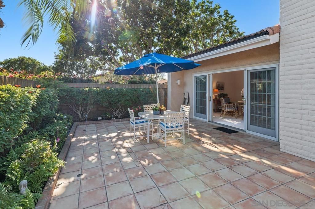 Image 24 of property listing at 1665 Caminito Aliviado, La Jolla, CA 92037