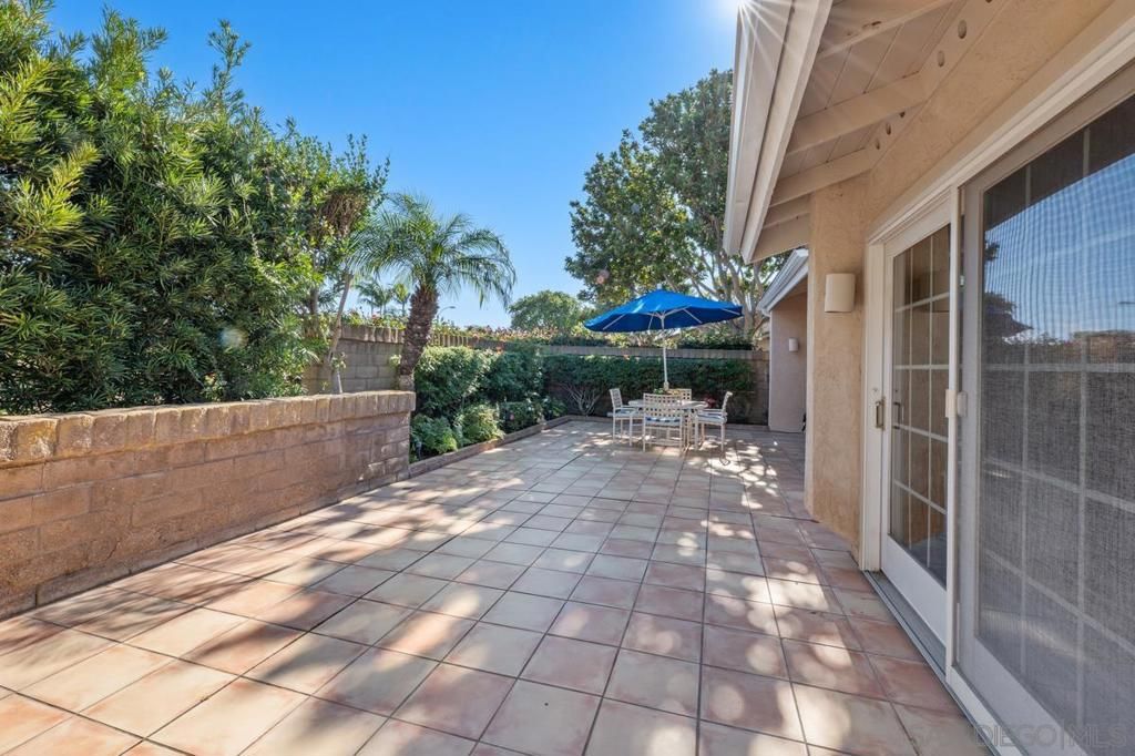 Image 25 of property listing at 1665 Caminito Aliviado, La Jolla, CA 92037