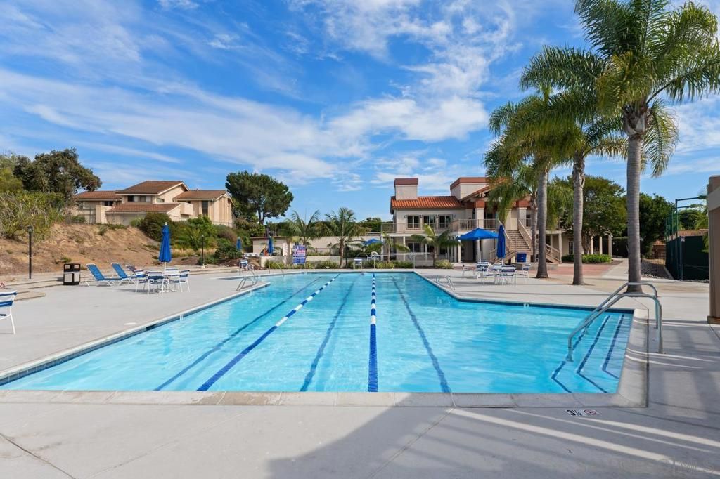 Image 30 of property listing at 1665 Caminito Aliviado, La Jolla, CA 92037