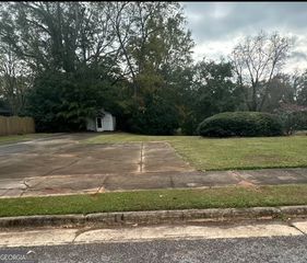140 E Clinton Street, Gray, GA 31032