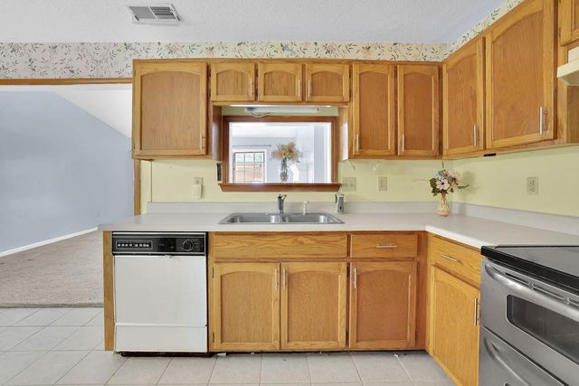 1238 Shannon Way SW, Marietta, GA 30008