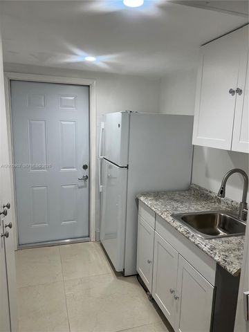 9945 SW 164th Ter 1, Miami, FL 33157