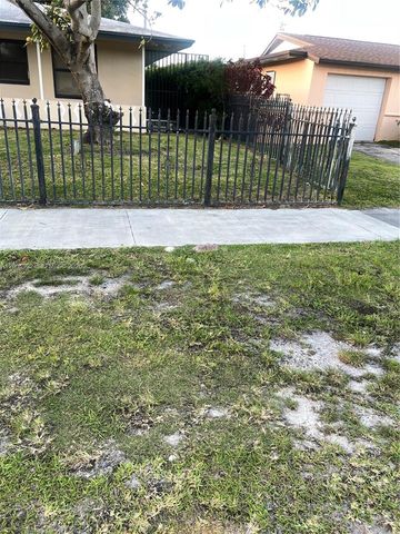 9945 SW 164th Ter 1, Miami, FL 33157