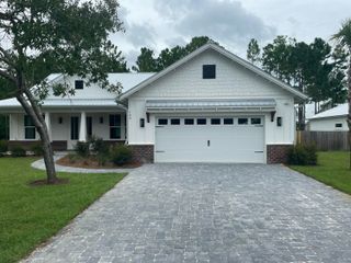100 Grizzly Street, Freeport, FL 32439