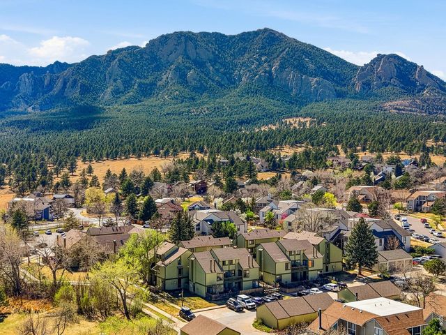 3296 Cripple Creek Trl, Boulder, CO 80305