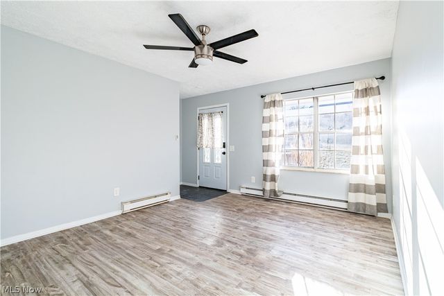 5814 Laura Avenue, Homeworth, OH 44634