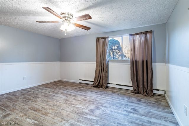 5814 Laura Avenue, Homeworth, OH 44634