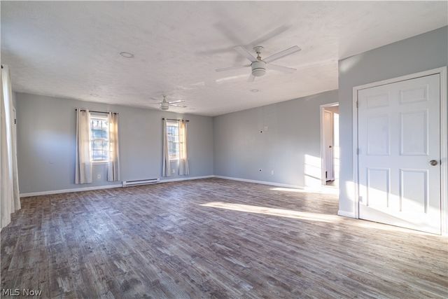 5814 Laura Avenue, Homeworth, OH 44634