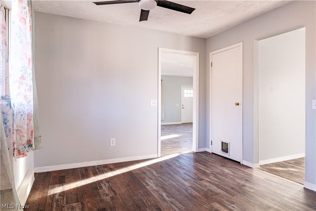 5814 Laura Avenue, Homeworth, OH 44634