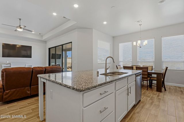 374 Barred Rock Court, Las Cruces, NM 88005