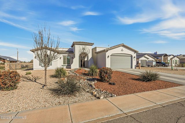 374 Barred Rock Court, Las Cruces, NM 88005