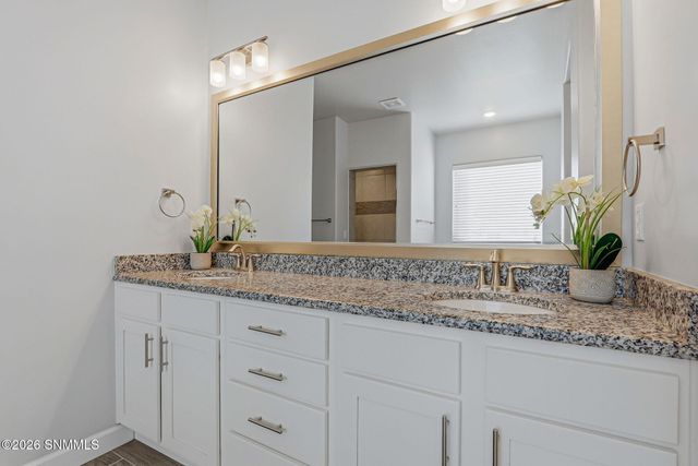 374 Barred Rock Court, Las Cruces, NM 88005