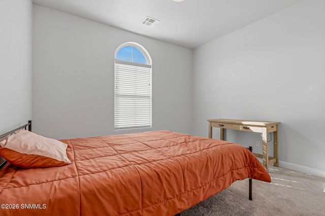 374 Barred Rock Court, Las Cruces, NM 88005