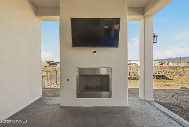 374 Barred Rock Court, Las Cruces, NM 88005