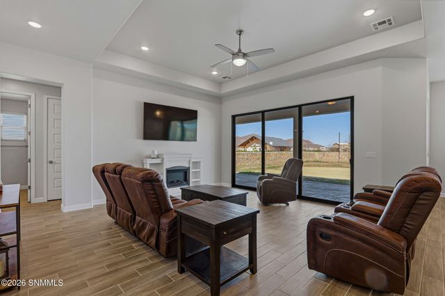 374 Barred Rock Court, Las Cruces, NM 88005