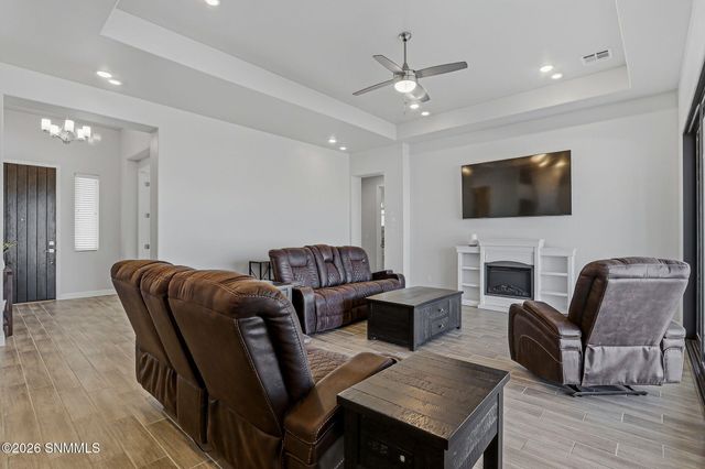 374 Barred Rock Court, Las Cruces, NM 88005