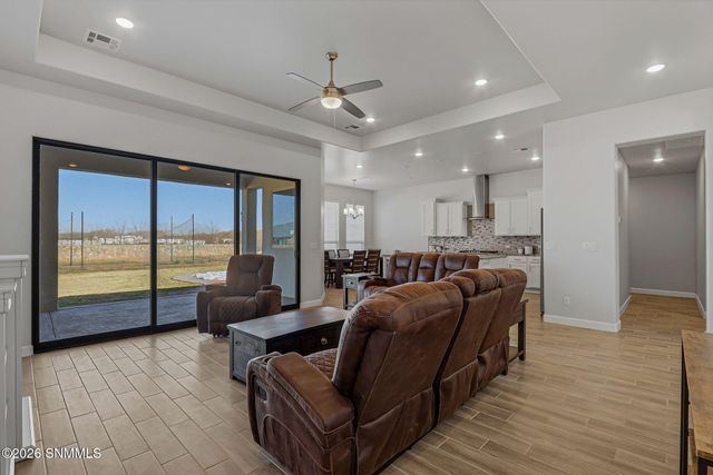 374 Barred Rock Court, Las Cruces, NM 88005