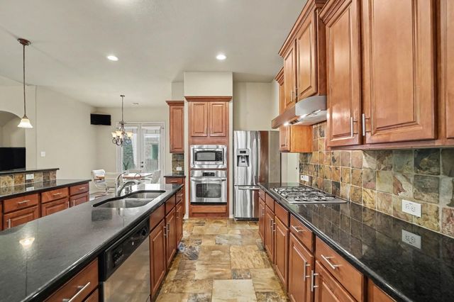 62 Sandwell Place, Spring, TX 77389