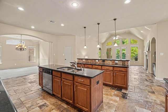 62 Sandwell Place, Spring, TX 77389