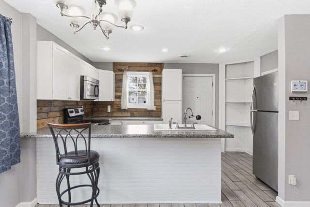 636 W Scott Street, Springfield, MO 65802