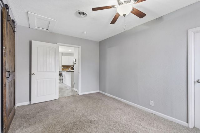 636 W Scott Street, Springfield, MO 65802