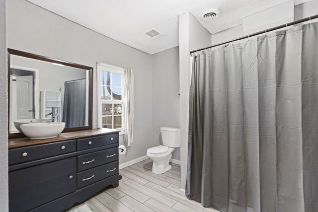 636 W Scott Street, Springfield, MO 65802