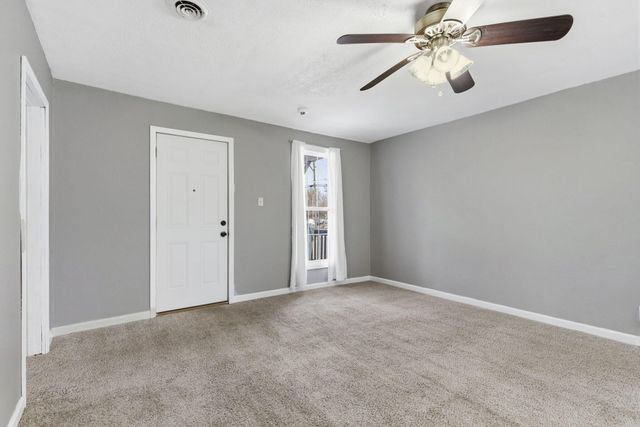 636 W Scott Street, Springfield, MO 65802