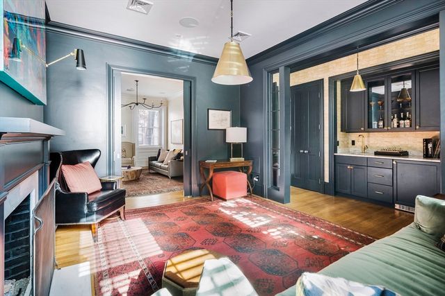 54 Pinckney St, Boston, MA 02114
