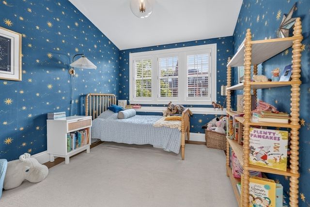 54 Pinckney St, Boston, MA 02114